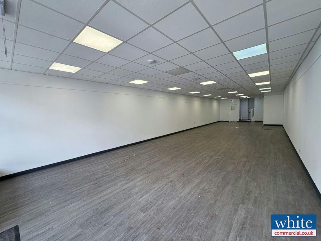 Units 4, 32 & 3 Crown Walk, Bicester, OX26 6HY