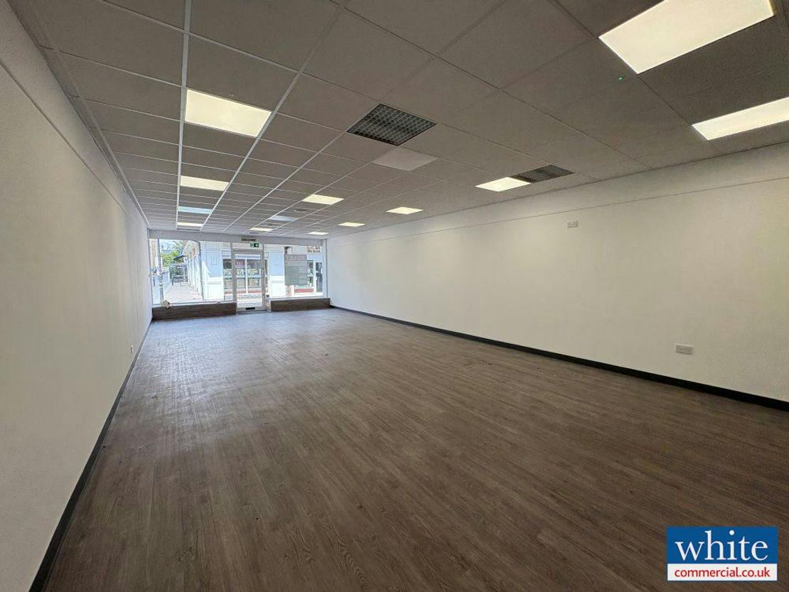 Units 4, 32 & 3 Crown Walk, Bicester, OX26 6HY