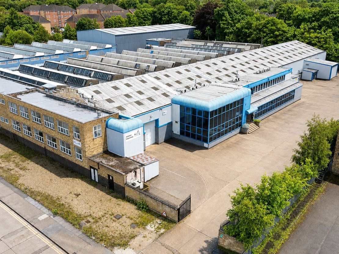 16-17 Oakwood Industrial Centre, South Road, Harlow, CM20 2AR