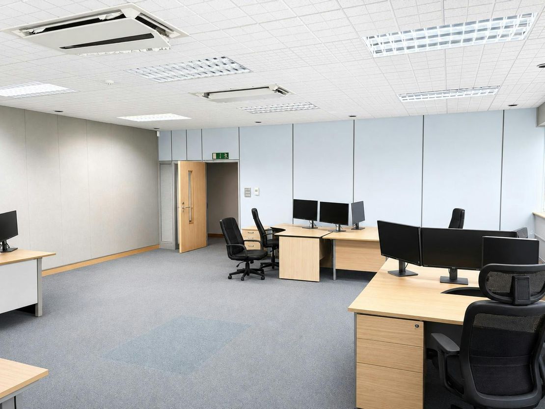 16-17 Oakwood Industrial Centre, South Road, Harlow, CM20 2AR