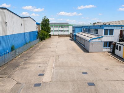Property Image for 16-17 Oakwood Industrial Centre, South Road, Harlow, CM20 2AR