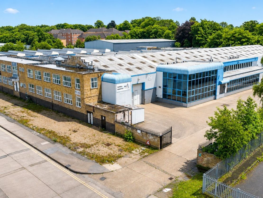 16-17 Oakwood Industrial Centre, South Road, Harlow, CM20 2AR