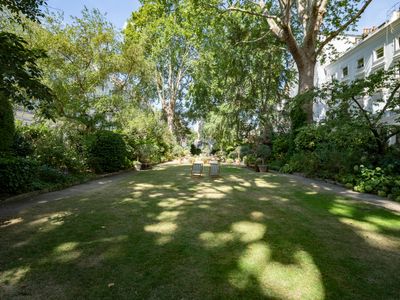 Property Image for 27 Ovington Square, London, SW3 1LJ