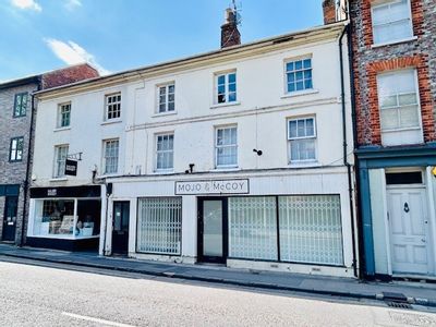 Property Image for Ground Floor Retail Unit To Let, 4 Bridge Street, Hungerford, West Berkshire, RG17 0EH