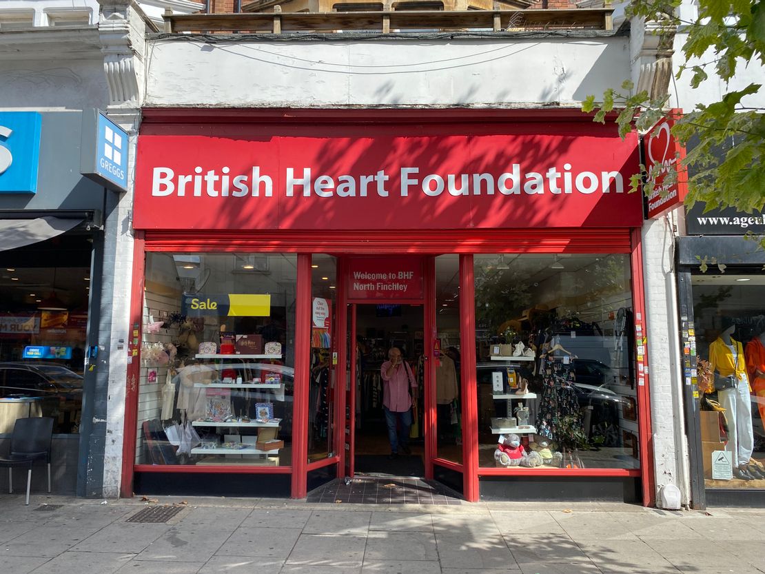 718 High Road, London, Greater London, N12 9QD
