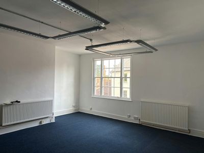Property Image for 1A The Broadway, Hatfield, AL9 5BG
