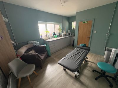 Property Image for 12 Eling Lane, Totton, Southampton, Hampshire, SO40 9GA