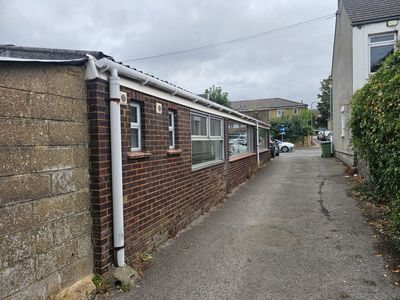 Property Image for Ufton Lane Garage, Sittingbourne, Kent, ME10 1JA