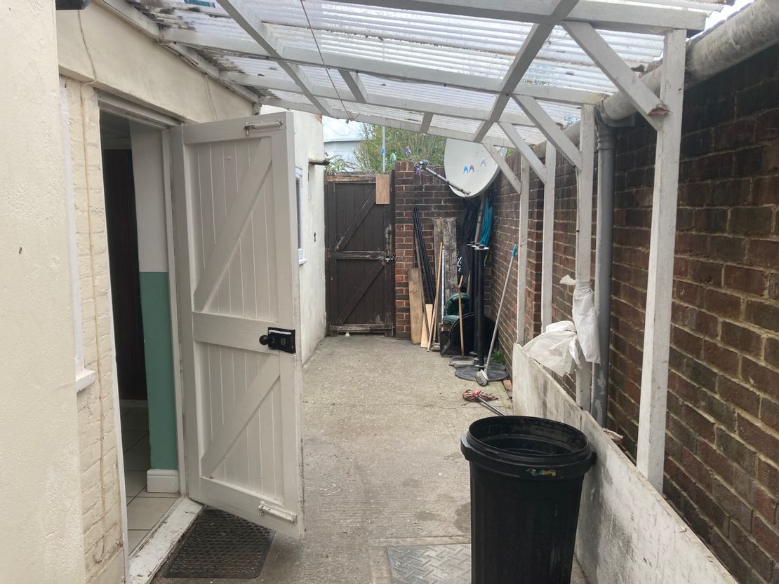 8 New Street, Ashford, Kent, TN24 8UU
