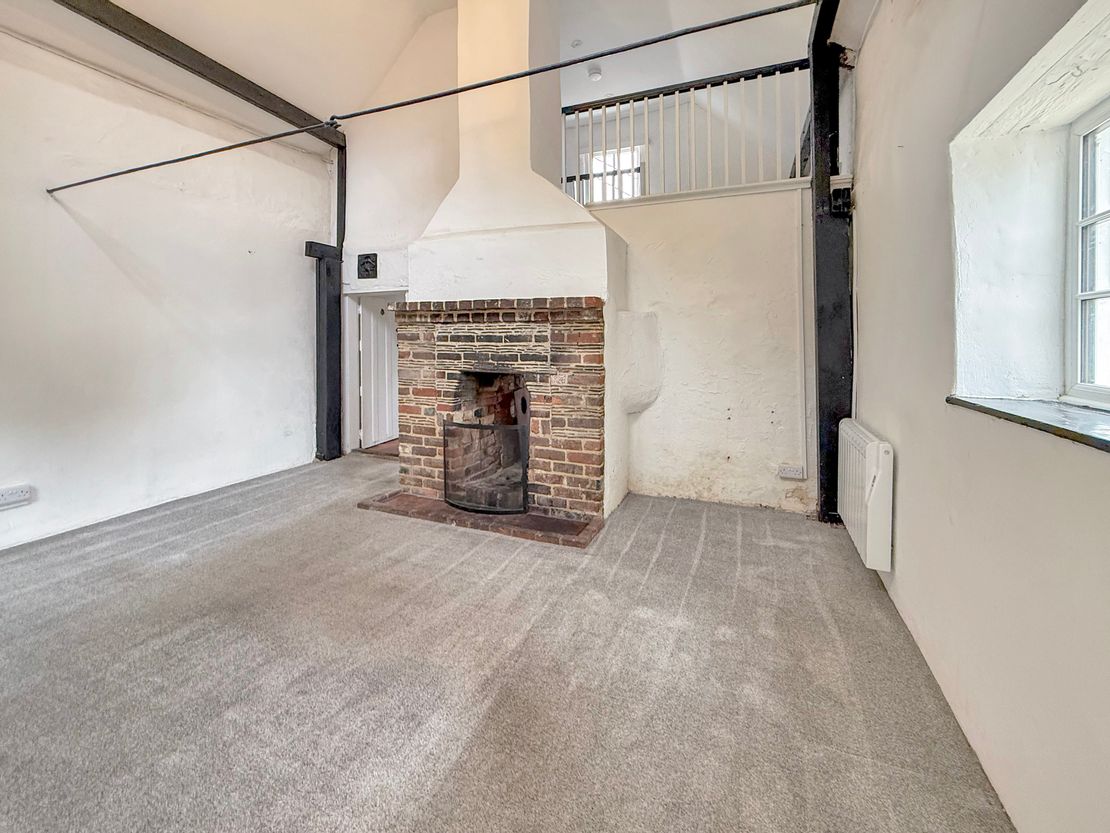 White Cottage, Portland Pl, North Waltham, Basingstoke RG25 2BD