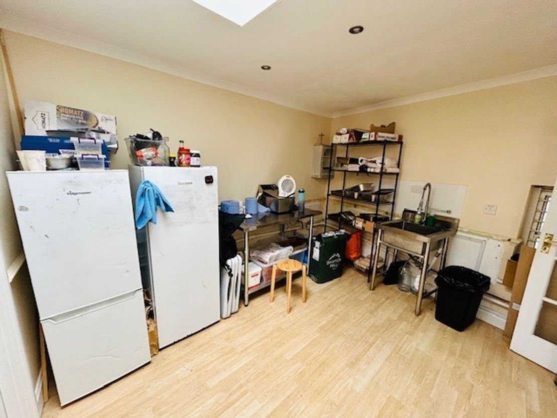 9 Inch's Yard, Market Street, Newbury, Berkshire, RG14 5DP