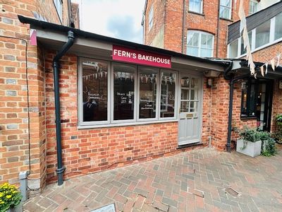 Property Image for 9 Inch's Yard, Market Street, Newbury, Berkshire, RG14 5DP