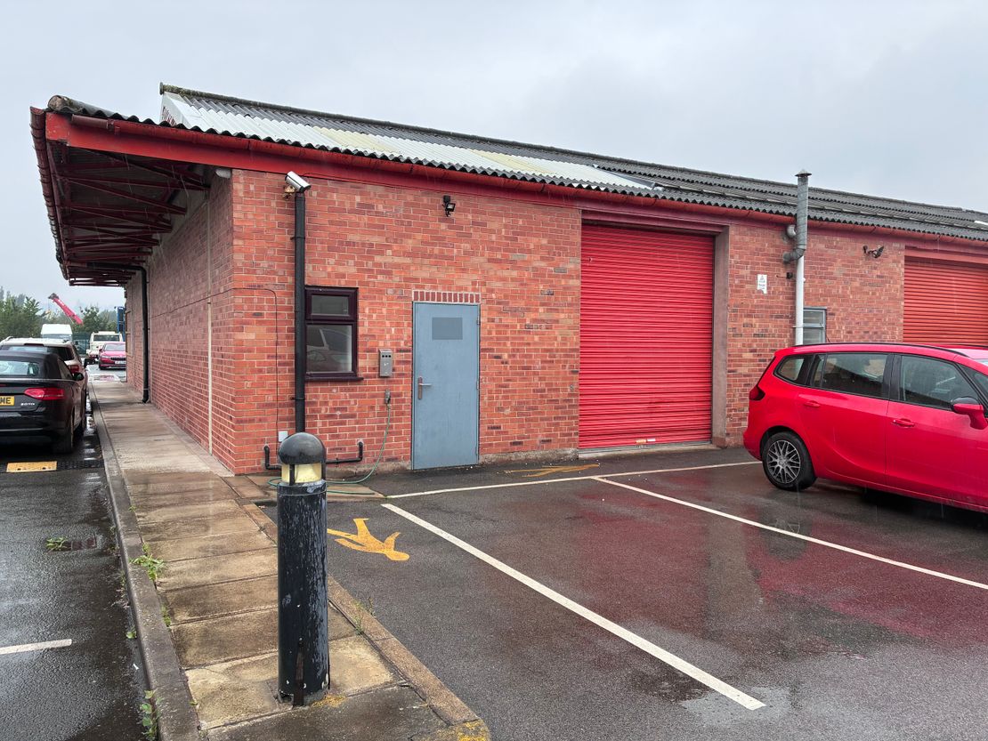 Unit 1 Queensferry Industrial Estate, Deeside North Wales A55 Showroom Trade Counter, Chester Road, Sandycroft, Flintshire, CH5 2DJ