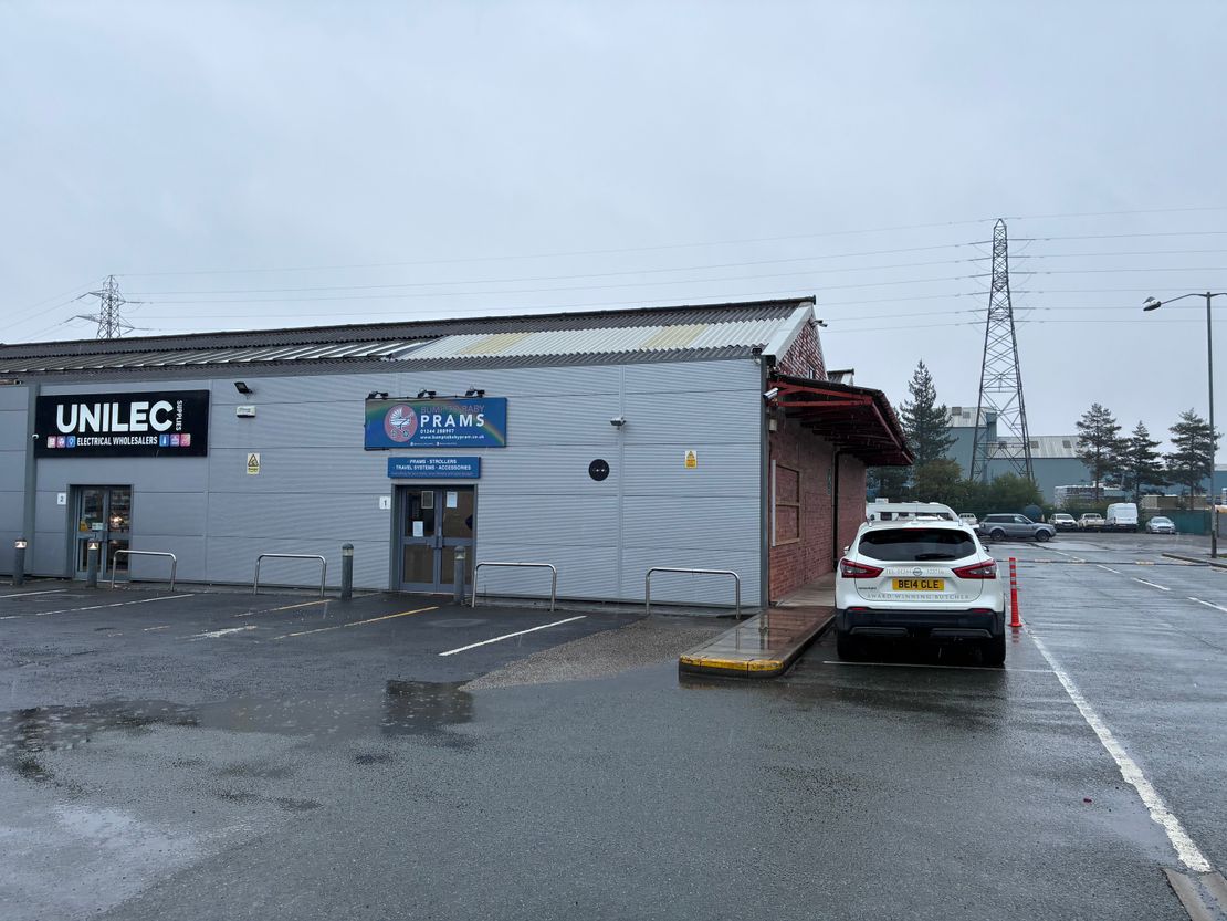 Unit 1 Queensferry Industrial Estate, Deeside North Wales A55 Showroom Trade Counter, Chester Road, Sandycroft, Flintshire, CH5 2DJ