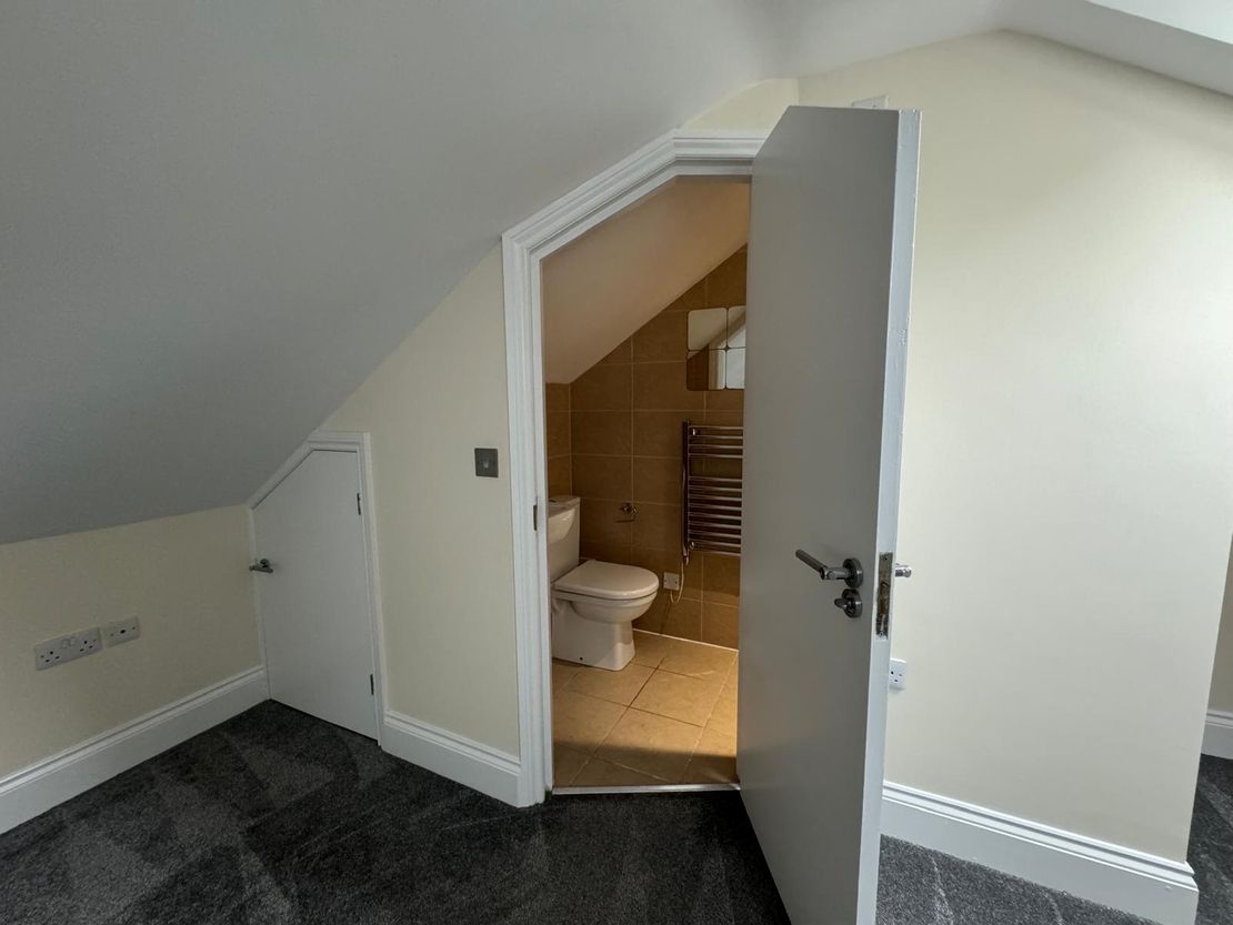 Flat 6 Pennine House, 18 Barnsley Road, Scissett, HD8 9GJ