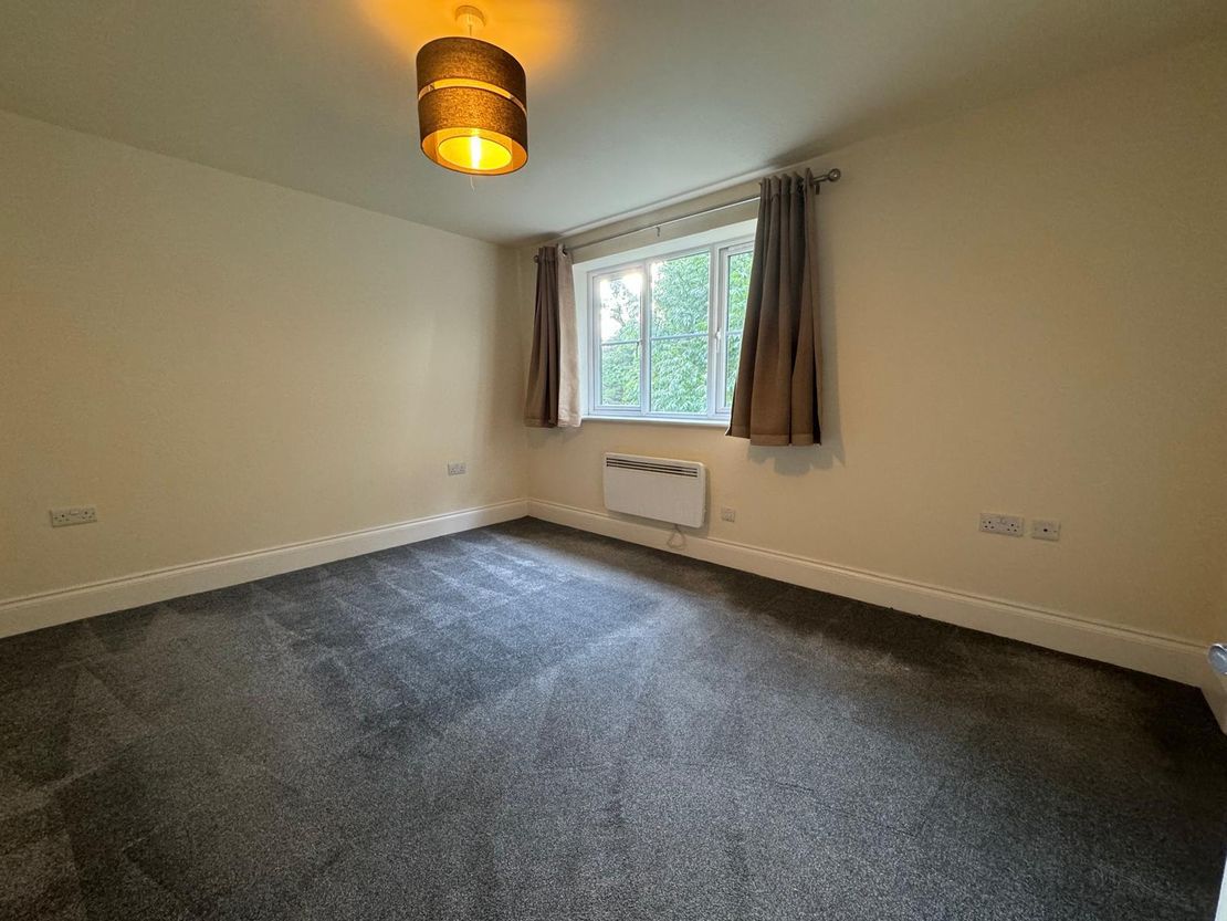Flat 6 Pennine House, 18 Barnsley Road, Scissett, HD8 9GJ