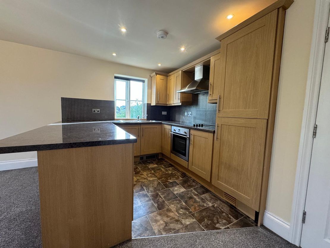 Flat 6 Pennine House, 18 Barnsley Road, Scissett, HD8 9GJ