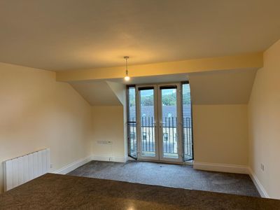 Property Image for Flat 6 Pennine House, 18 Barnsley Road, Scissett, HD8 9GJ