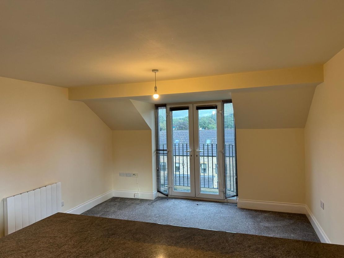 Flat 6 Pennine House, 18 Barnsley Road, Scissett, HD8 9GJ