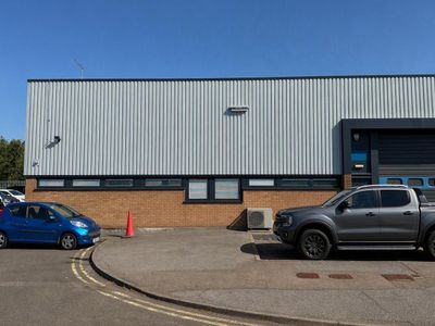 Property Image for 12 Little Ridge, Welwyn Garden City, Hertfordshire, AL7 2BH