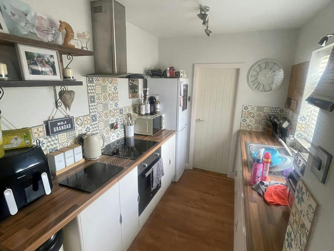 5 & 5A Hilderstone Road, Meir Heath, ST3 7PB