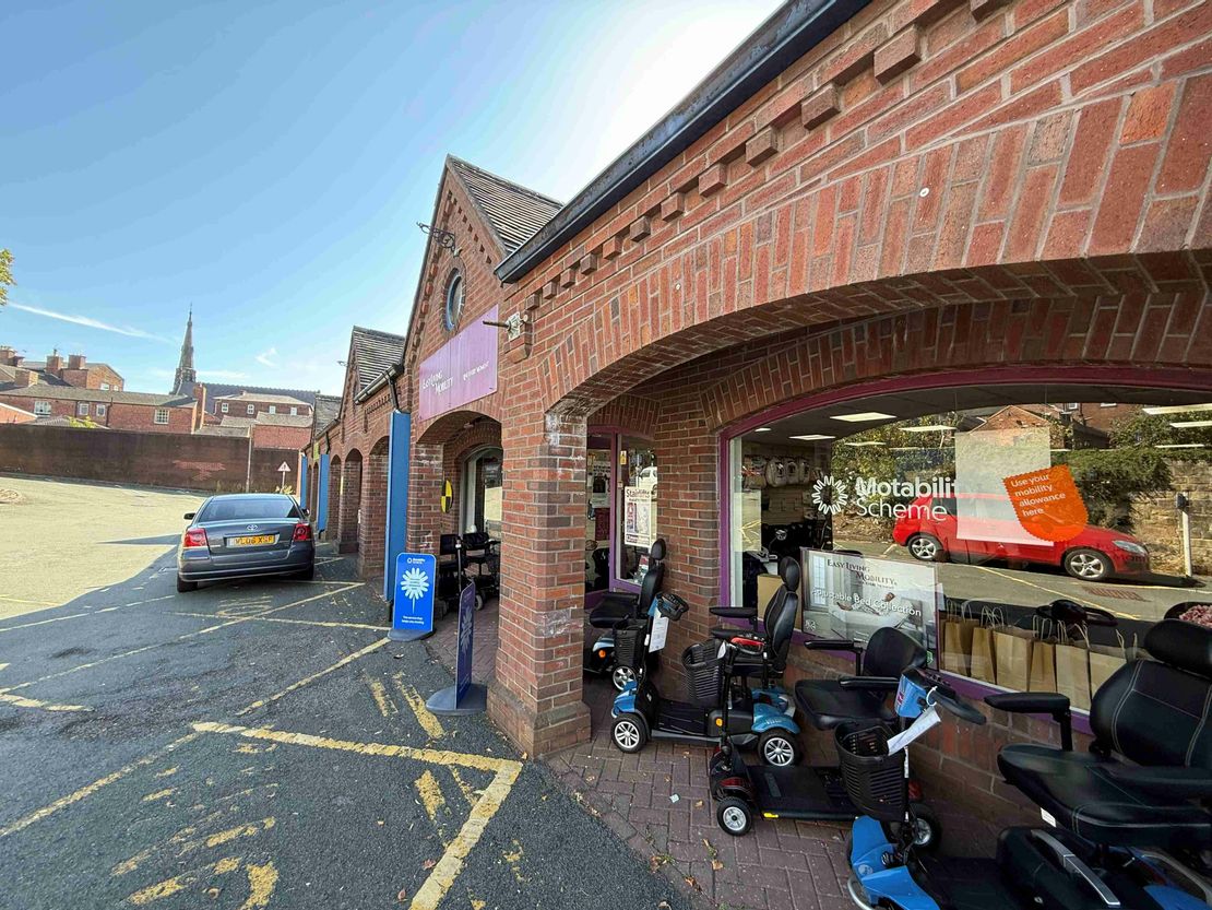 Unit 3 Bodkin Courtyard, Moorlands Shopping Centre, Pickwood Road, Leek, ST13 5SN