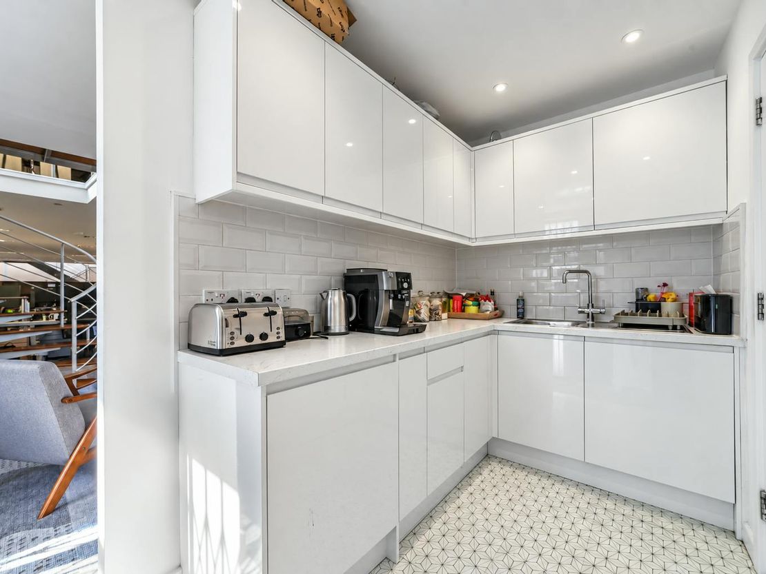 1 Lawfords Wharf, Lyme Street, London, NW1 0SF