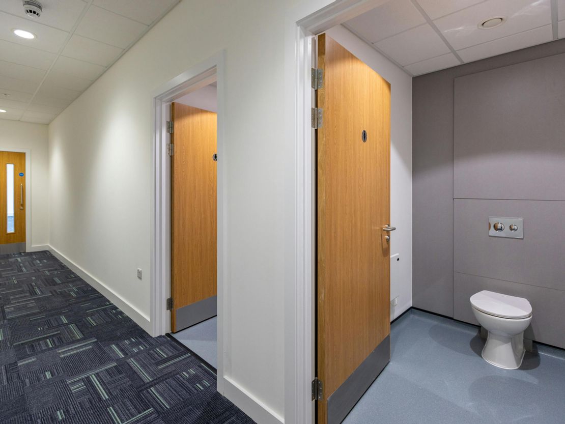 Unit 15 T45, Aire Valley Road, Leeds, LS9 0AA