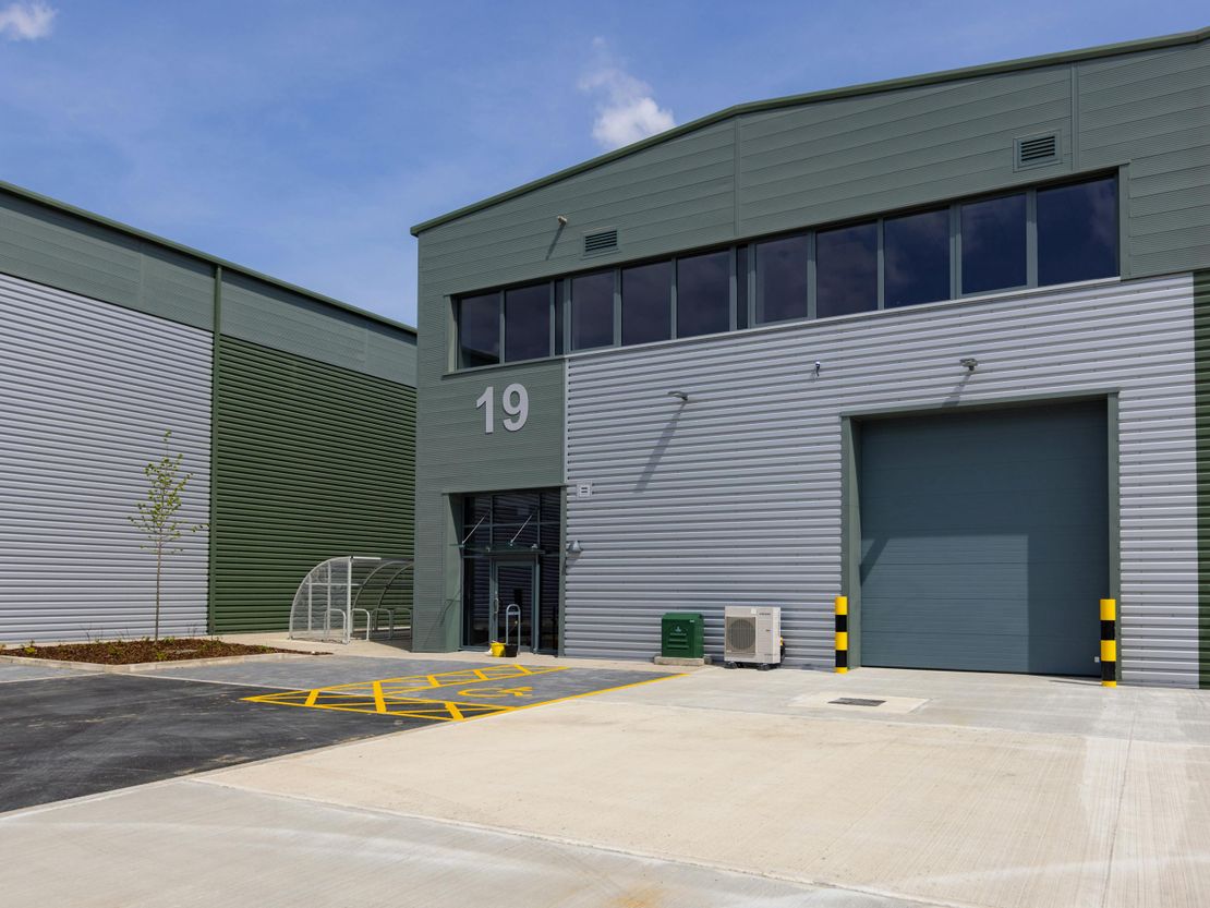 Unit 19 T45, Aire Valley Road, Leeds, LS9 0AA