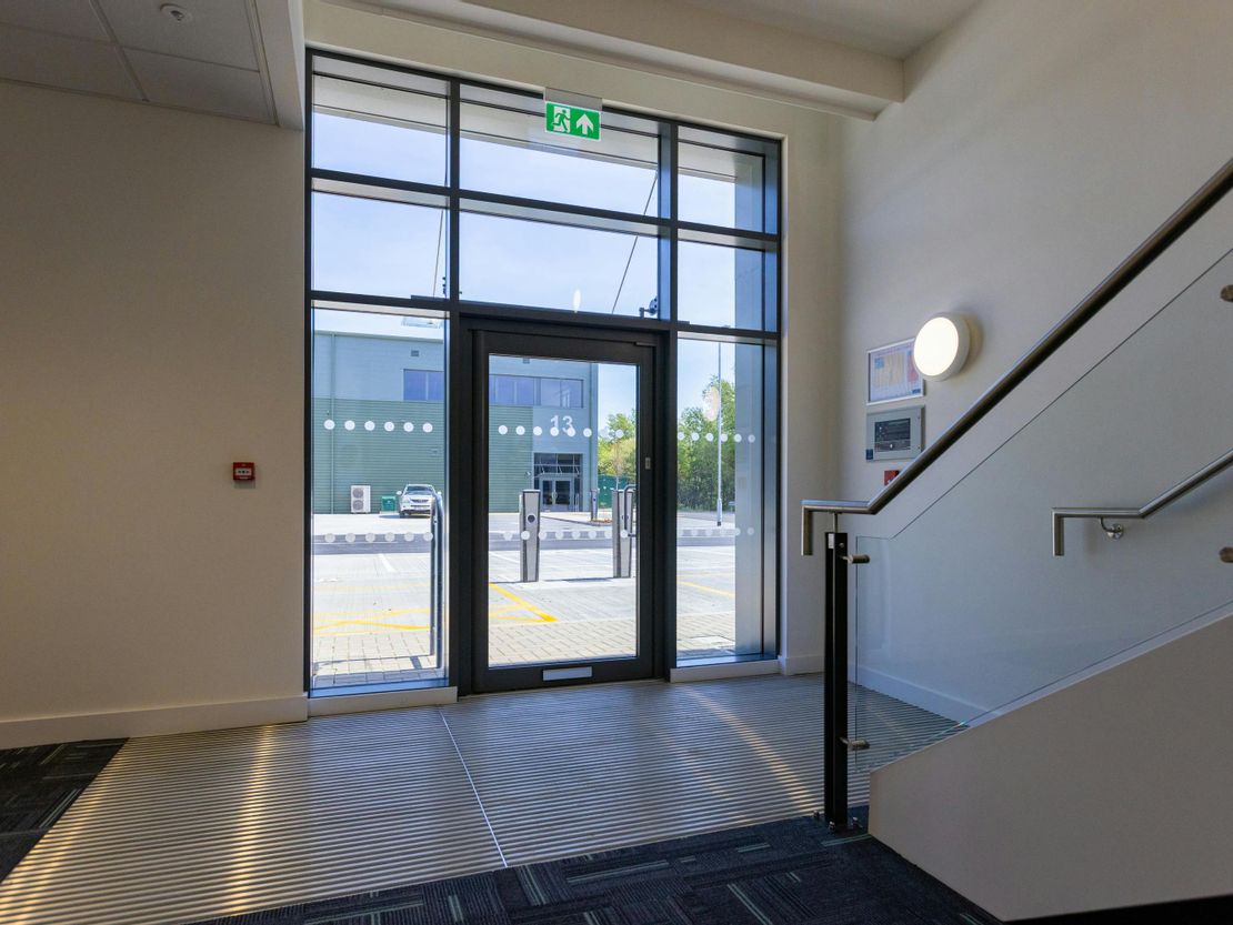 Unit 10 T45, Aire Valley Road, Leeds, LS9 0AA