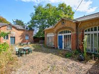 Property Image for Land At Hemmingford House, Wellesbourne Road, Alveston, Stratford-Upon-Avon, Warwickshire, CV37 7RG