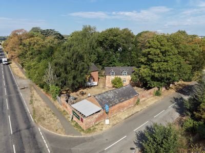Property Image for Land At Hemmingford House, Wellesbourne Road, Alveston, Stratford-Upon-Avon, Warwickshire, CV37 7RG