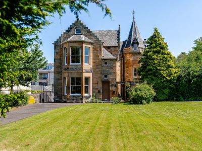 Property Image for Gillis Centre, 100, Strathearn Road, Edinburgh, EH9 1BB