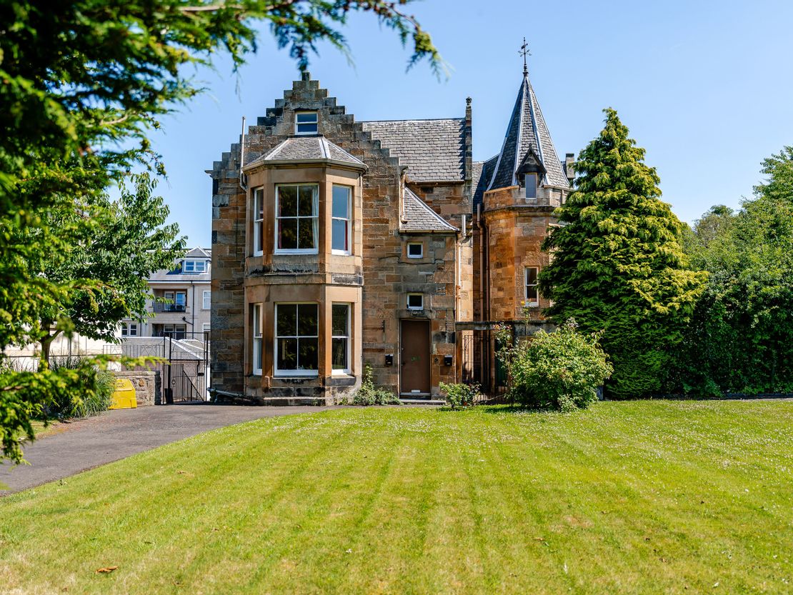 Gillis Centre, 100, Strathearn Road, Edinburgh, EH9 1BB