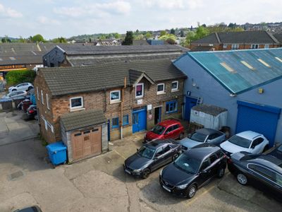 Property Image for Holly Street Trading Estate, Latimer Road, Luton, LU1 3XG