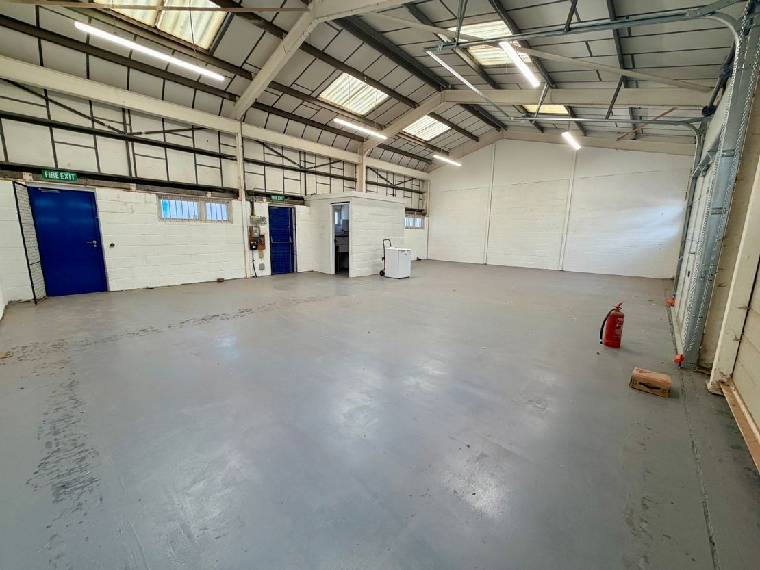 Unit 1, Acacia Close, Cherrycourt Way, Leighton Buzzard, LU7 4QE