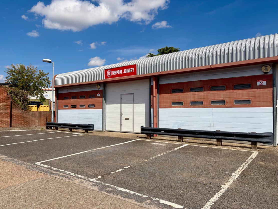 Unit 1, Acacia Close, Cherrycourt Way, Leighton Buzzard, LU7 4QE
