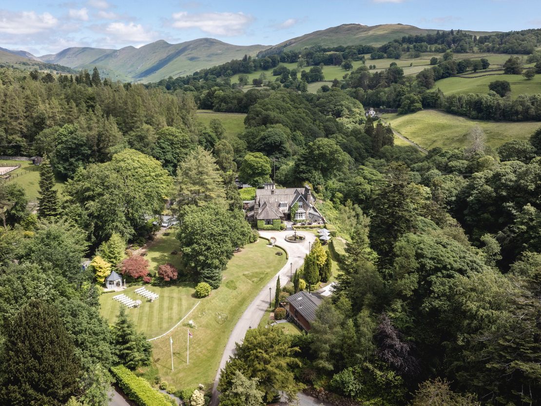 Broadoaks Country House Hotel, Bridge Lane, Troutbeck, Windemere, LA23 1LA