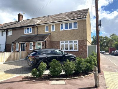 Property Image for Beansland Grove, Romford