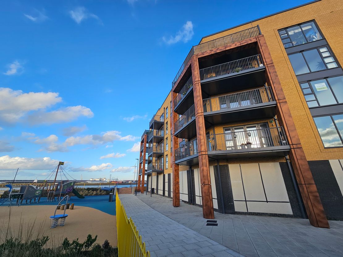 Ground Floor Retail Units, Cable Wharf, Henley Approach, Northfleet, Gravesend, Kent, DA11 9AA