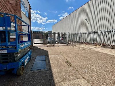 Property Image for Unit 14, Bone Lane, Newbury, West Berkshire, RG14 5SH