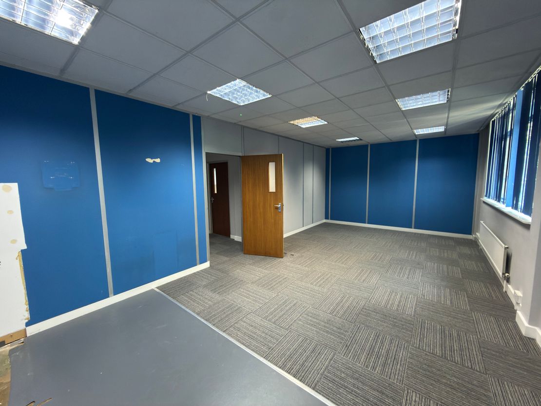 First Floor Front Suite Wing B, Questor House, Hawley Road, Dartford, Kent, DA1 1PU