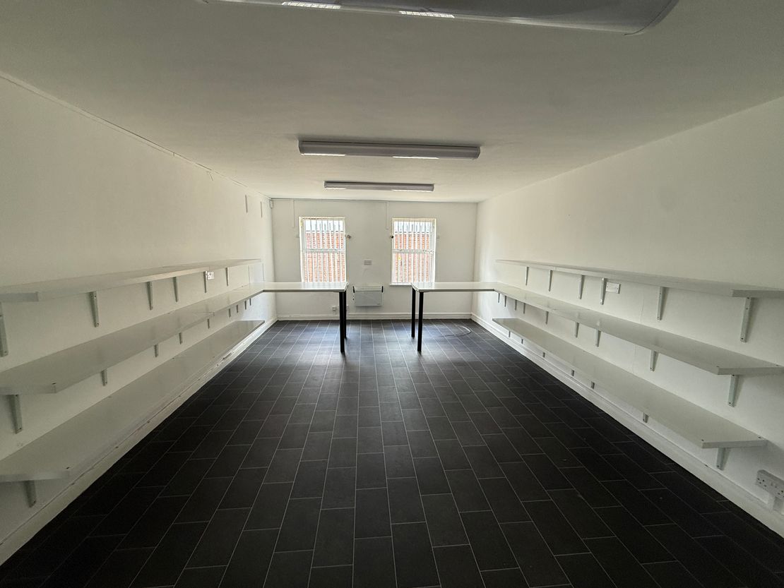 3 Wren Industrial Estate, Coldred Road, Parkwood, Maidstone, Kent, ME15 9YT