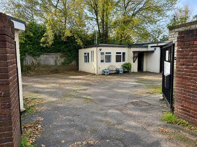 Property Image for 2A Tovil Hill, Maidstone, Kent, ME15 6QS