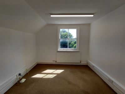 Property Image for Victoria House, 52 High Street, Sevenoaks, Kent, TN13 1JG