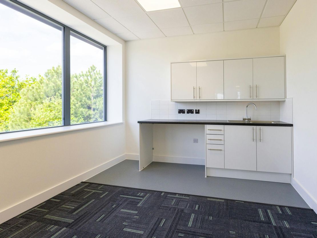 Unit 23 T45, Aire Valley Road, Leeds, LS9 0AA