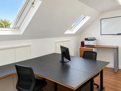 Property Image for Hastingwood Business Centre, Harlow, CM17 9JH