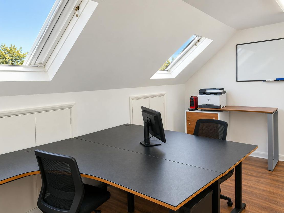 Hastingwood Business Centre, Harlow, CM17 9JH