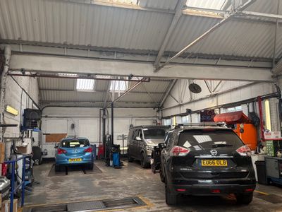 Property Image for 279 High Street, London Colney, Hertfordshire, AL2 1EU