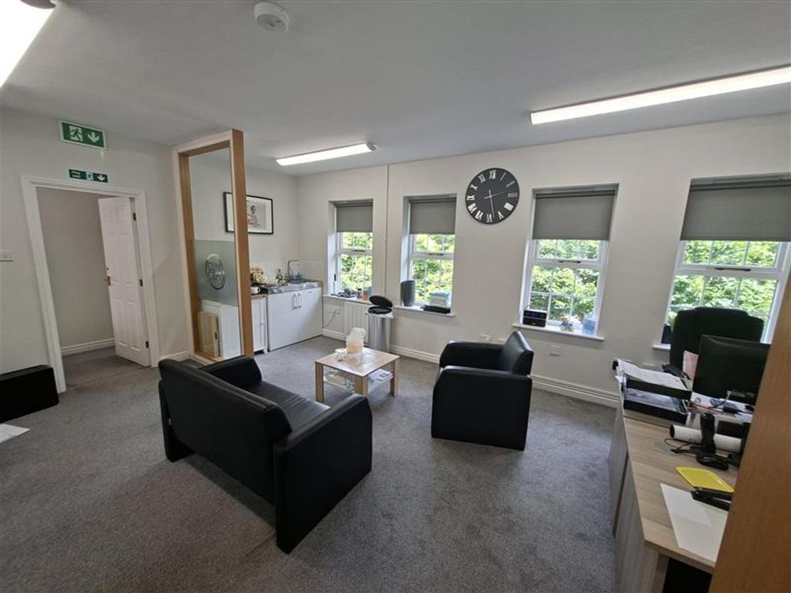 13 Hornbeam Square South, Harrogate, North Yorkshire, HG2 8NB